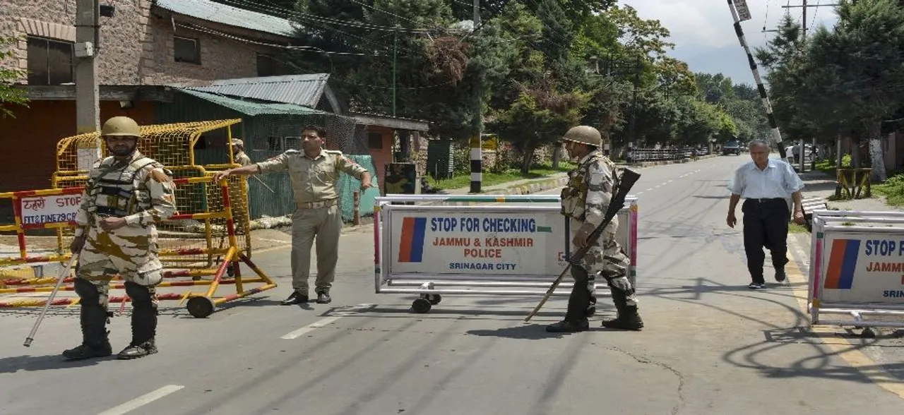 Kashmir tensions: Restrictions to be eased for Friday prayers, no Jama Masjid congregation