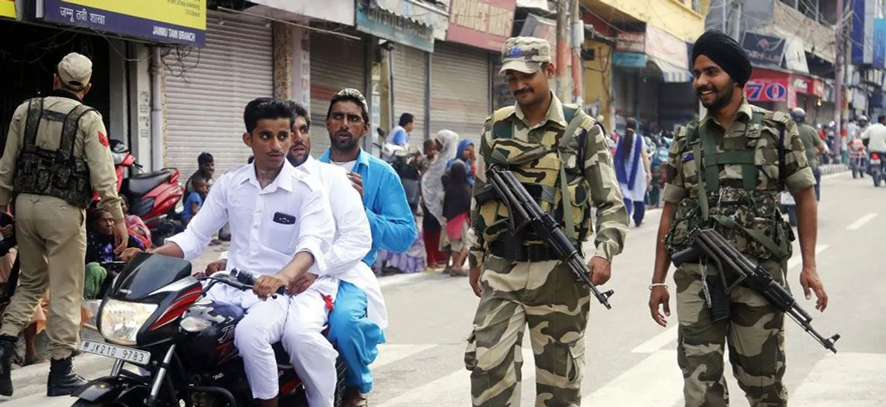 Home Ministry asks Twitter to block accounts â€˜spreading rumoursâ€™ regarding Kashmir