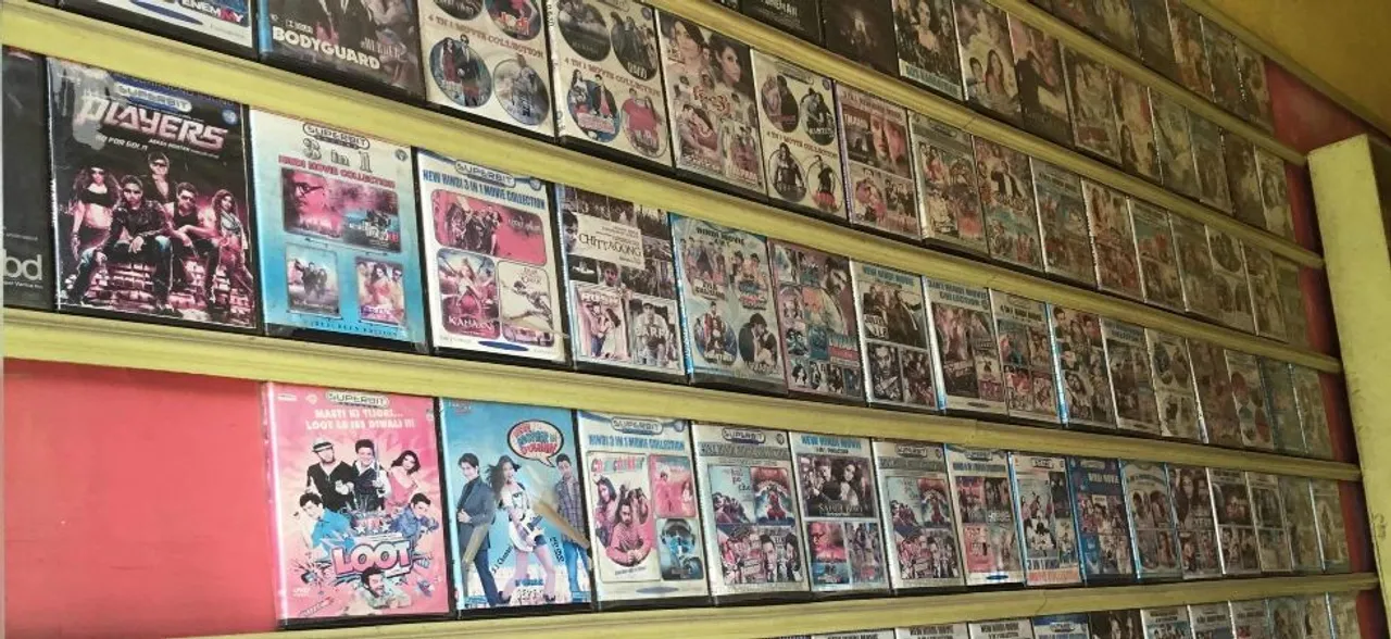 Pakistan launches crackdown on sale of Indian film CDs