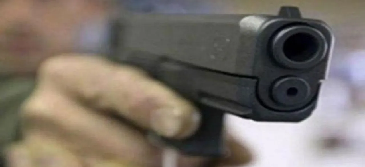 Bihar police sub-inspector, constable killed after raid in Saran district: Report