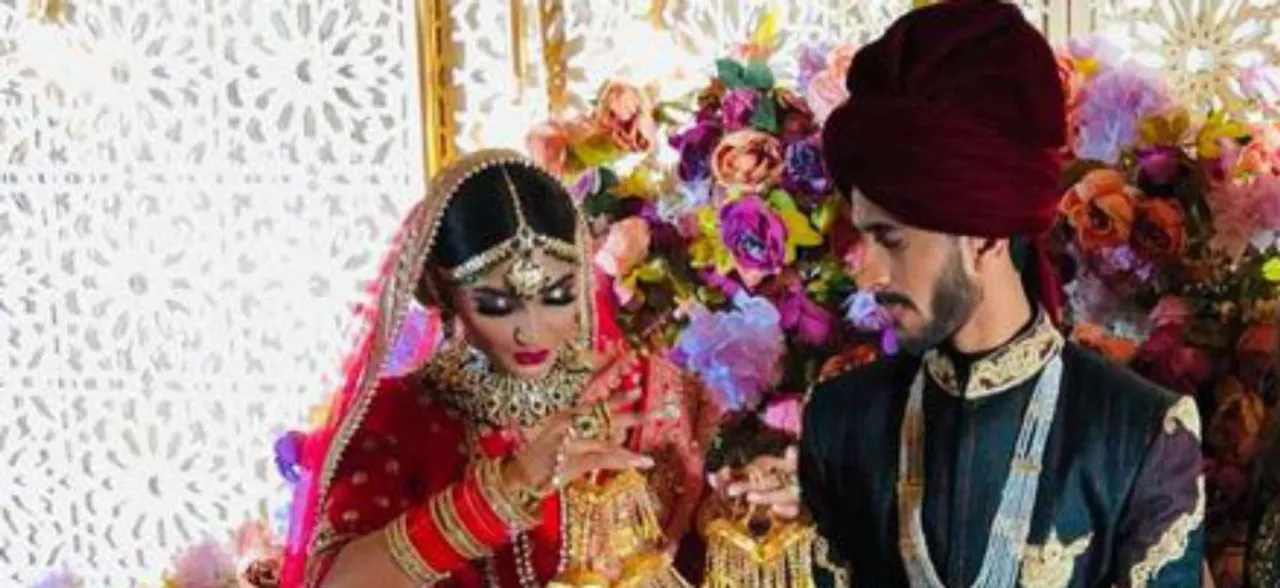 Watch: Hasan Ali dances to 'Gallan Goodiyaan' with wife Samia Arzoo after Dubai wedding