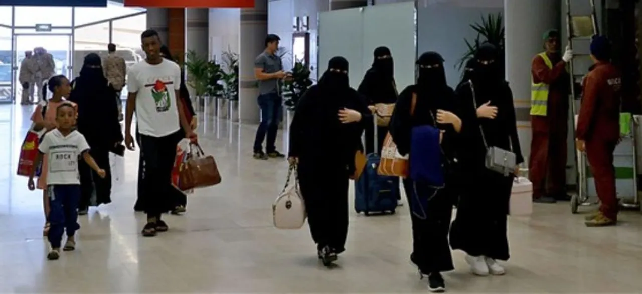 Saudi Arabia eases travel restrictions on women