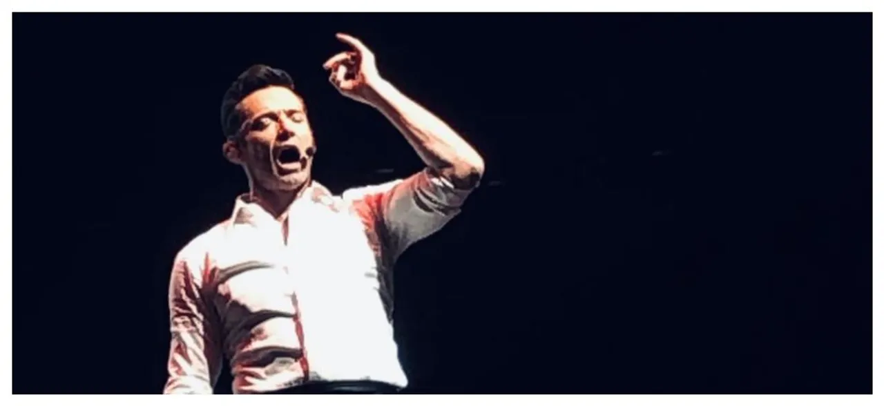 Wolverine star Hugh Jackman stops show mid-way for THIS beautiful reason, WATCH 