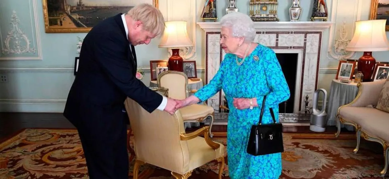 British PM Boris Johnson clears hurdle to 'no-deal' Brexit as Queen suspends parliament