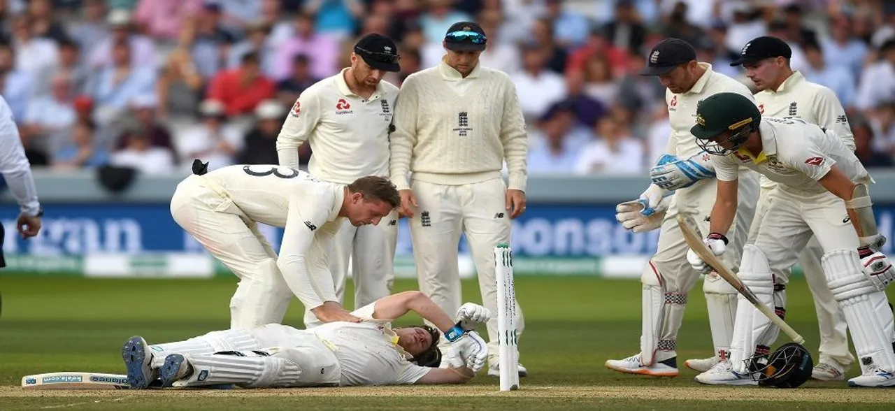 After blow on neck, Steve Smith's first thoughts were about Phil Hughes