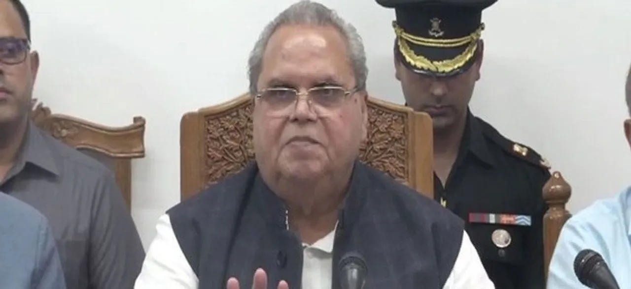Congress Leaders Will Be Thrashed With Shoes For Supporting Article 370, Says J-K Governor 