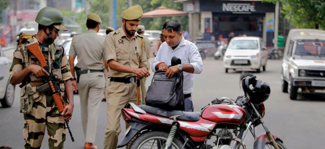 Alarmed Over Fake Torture Videos Shot In PoK, Home Ministry May Extend Internet Blockade In J-K