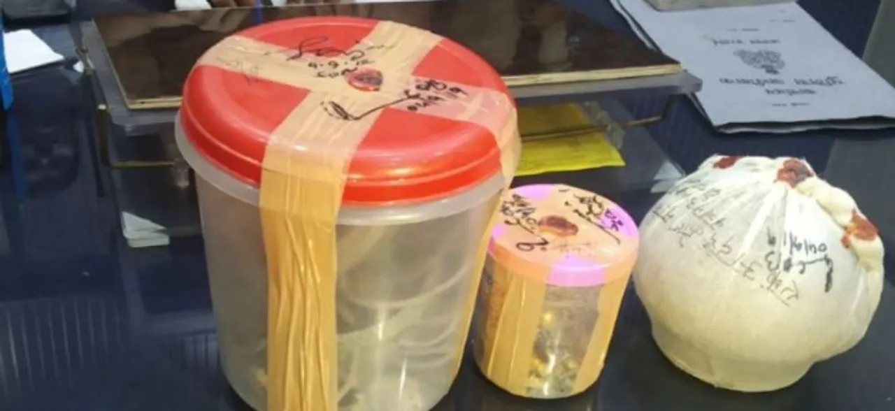 Man Finds Jewellery Worth Rs. 25 Lakh In His House But He Can't Keep It For THIS Reason