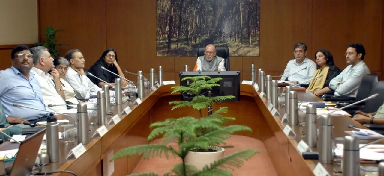 Delhi LG Anil Baijal Calls For Expediting CCTV Installation, Panic Buttons In Buses