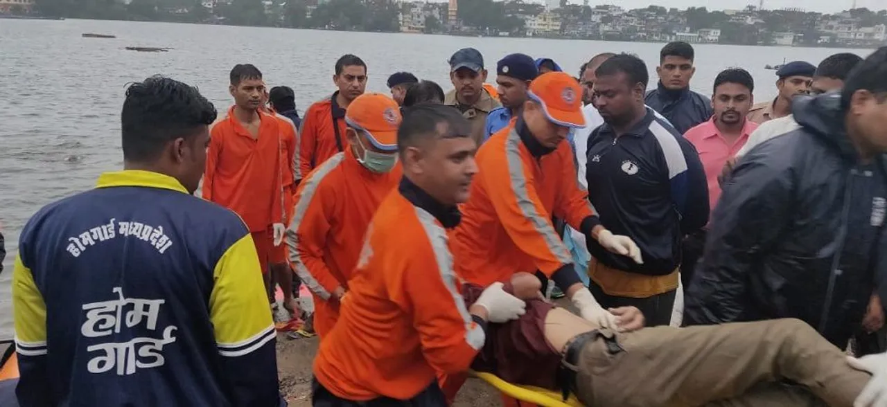 Meet The Man Who Saved Eight Lives In Bhopal Boat Tragedy