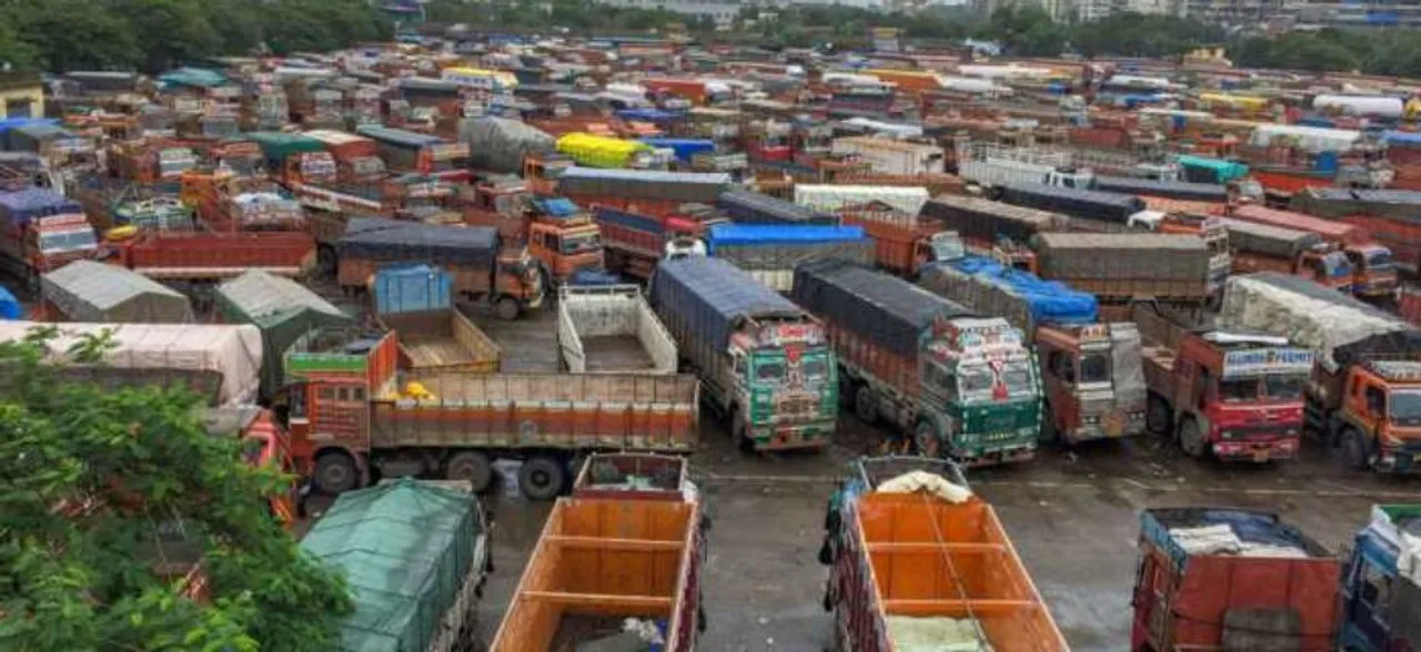Owners, Drivers Of Over 2,600 Vehicles Penalised For RFID Tag Violations 