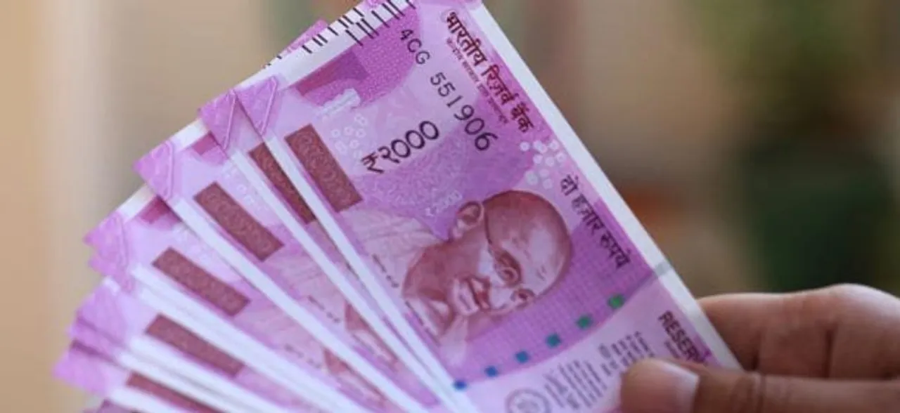 Rupee Tumbles 68 Paise To 71.60 Against US Dollar On Crude Oil Woes