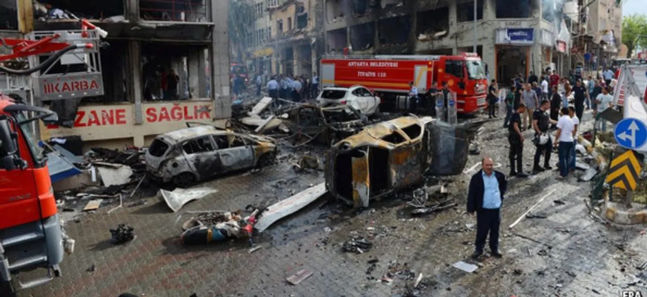 Car Bomb Kills 11 Civilians In Northern Syria, Says Monitor