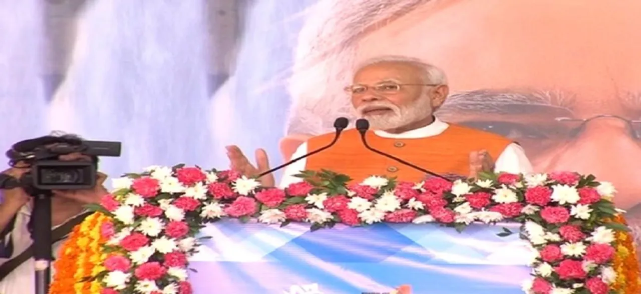 LIVE: After Visiting Sardar Sarovar Dam, PM Modi Meets Mother At Home On Birthday