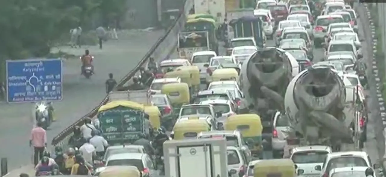 Farmers' Protest March Causes Massive Traffic Jam Near Delhi-Uttar Pradesh Border