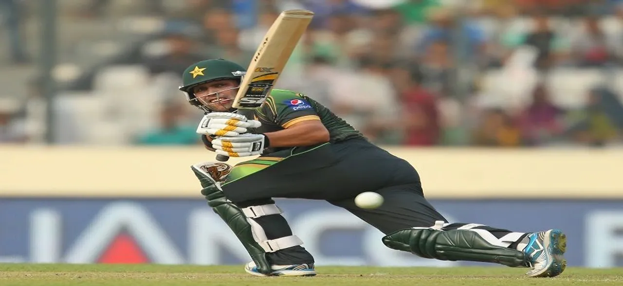 Kamran Akmal, Pakistan Wicketkeeper Is Better Than Adam Gilchrist - Here Is Statistical Proof
