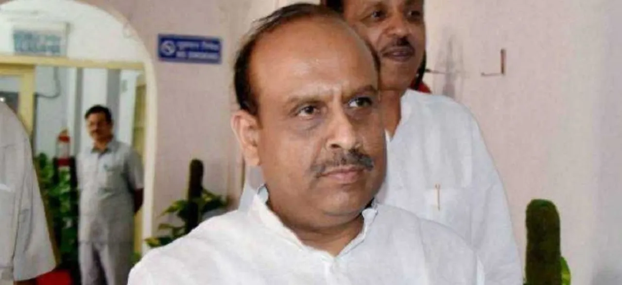 Delhi BJP Accuses Kejriwal Of 'Playing' With Sentiments Of Street Vendors