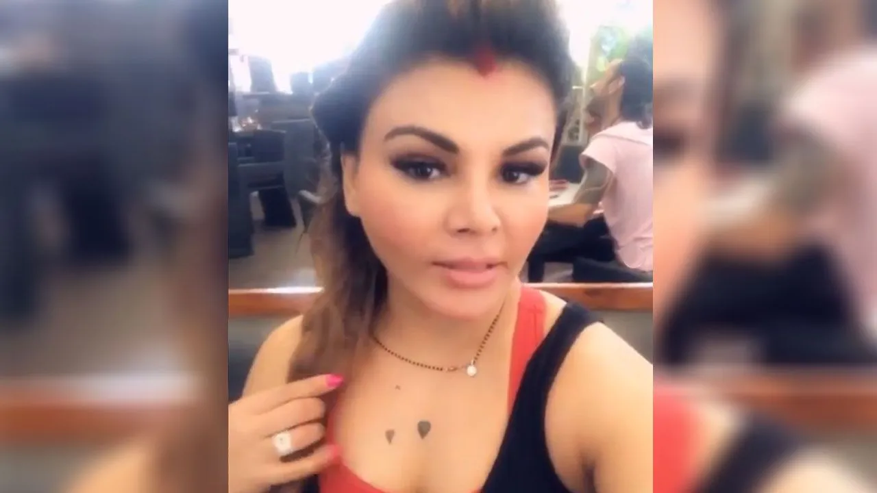 Rakhi Sawant Finally Unveils Husband Ritesh's Photo But There Is A Twist!!!