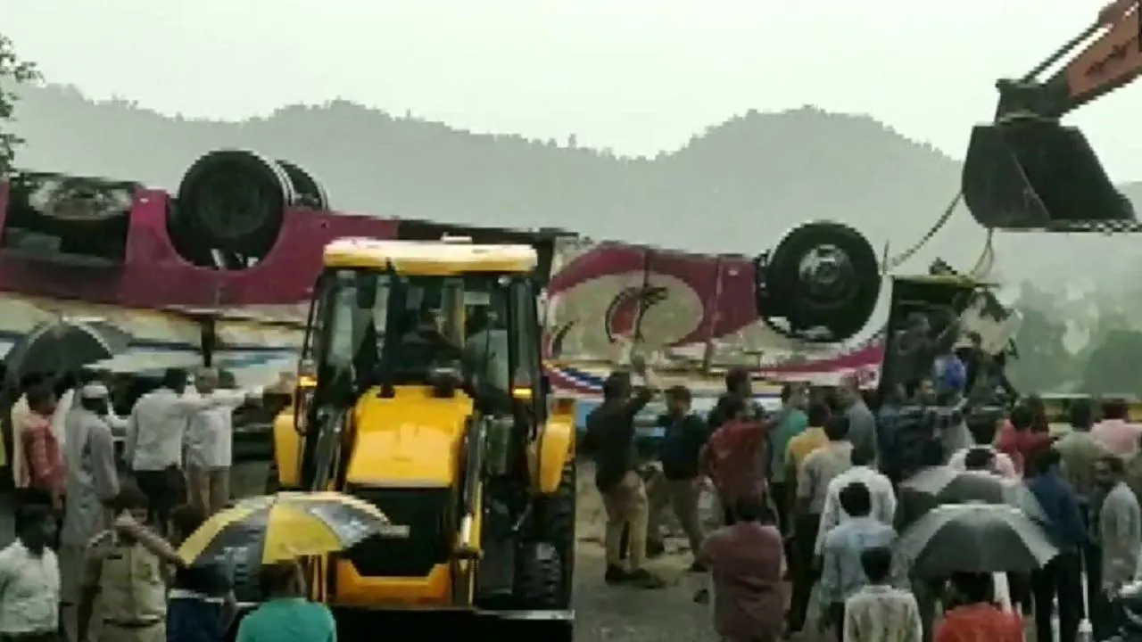 Banaskantha Bus Accident: 21 Killed, 50 Injured In Collision With Truck In Gujarat, PM Modi Is 'Pained'