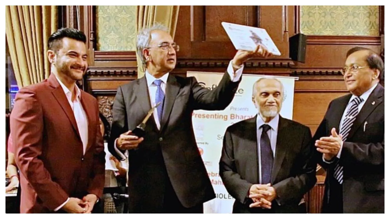 Sanjay Kapoor Awarded The 'Most Inspiring Indian Actor' Award In The UK, Netizens Ask UK For Uttarakhand?