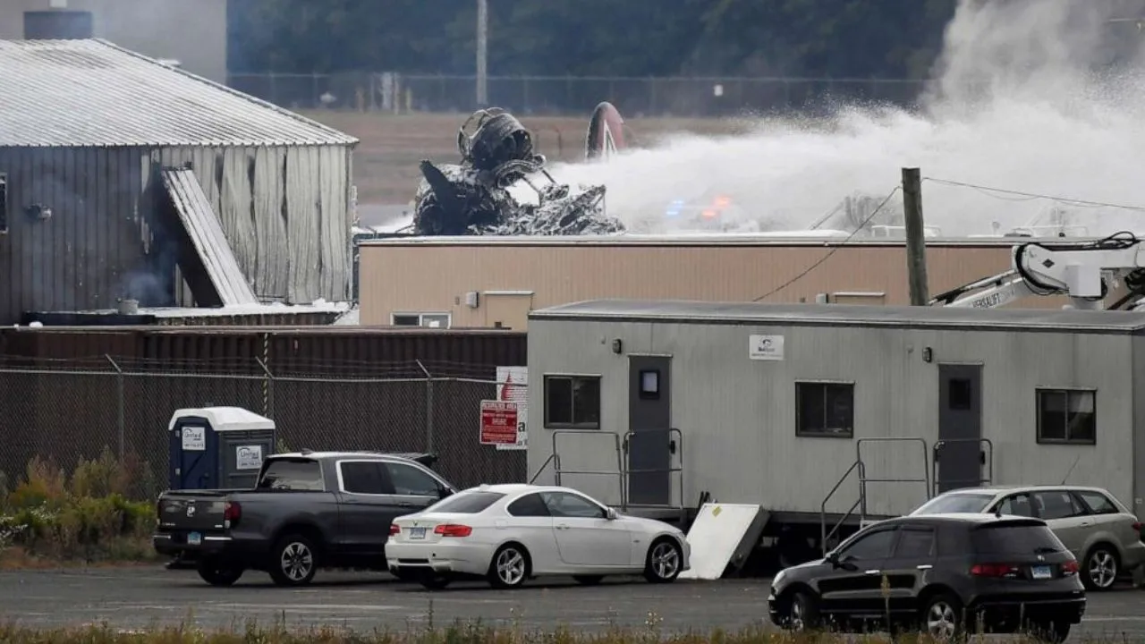 US: World War II-Era Plane Crashes At Bradley International Airport, 7 Dead 
