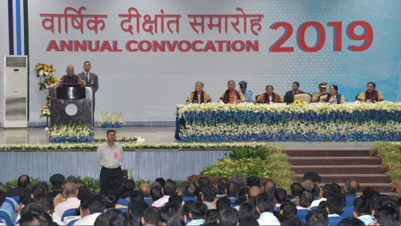President Ram Nath Kovind Awards Medals To 9 Students At IIT Roorkee Annual Convocation