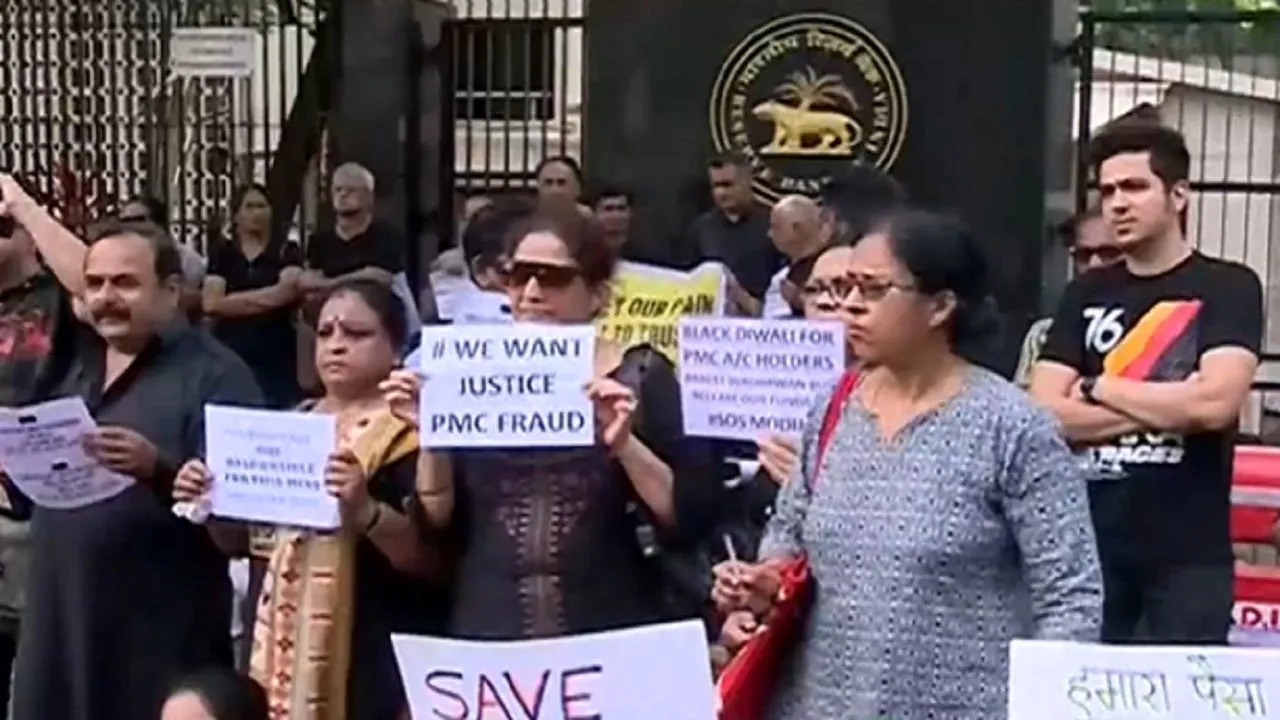 PMC Bank Account Holders Stage Protest Outside RBI Headquarters In Mumbai