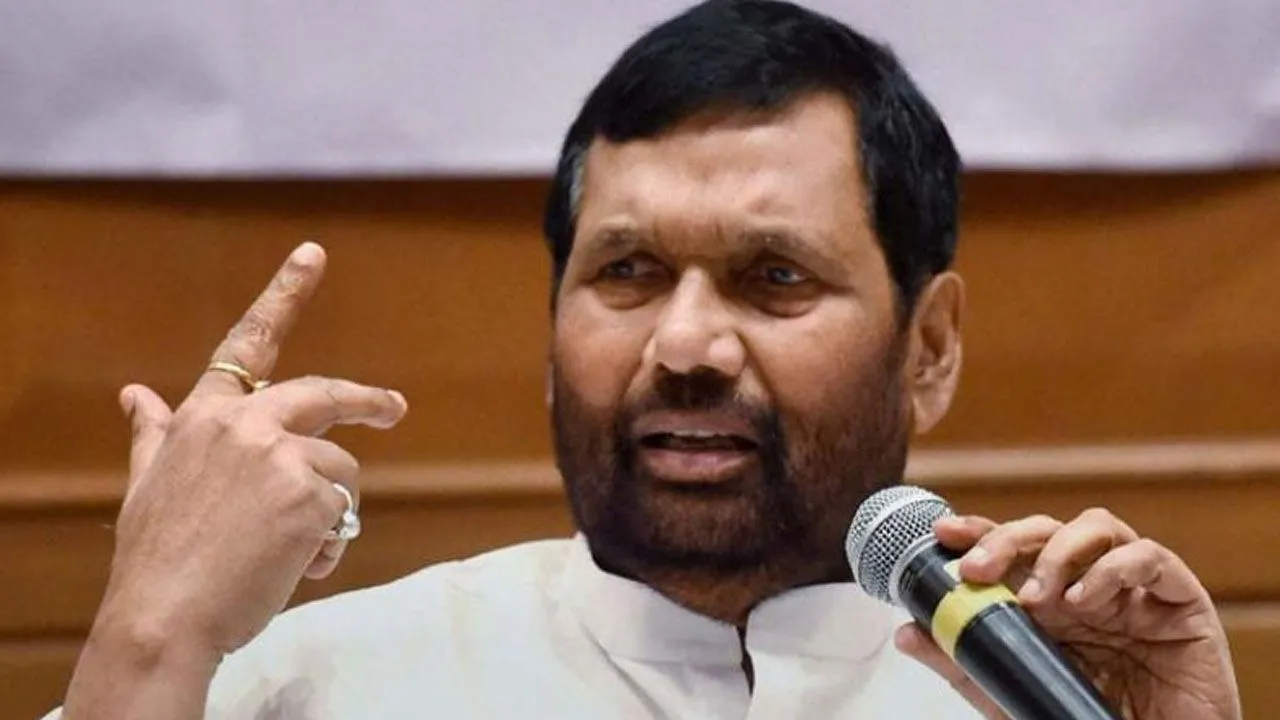 Ram Vilas Paswan, Union Minister And LJP Chief, Admitted To Escorts Hospital With Breathing Problem