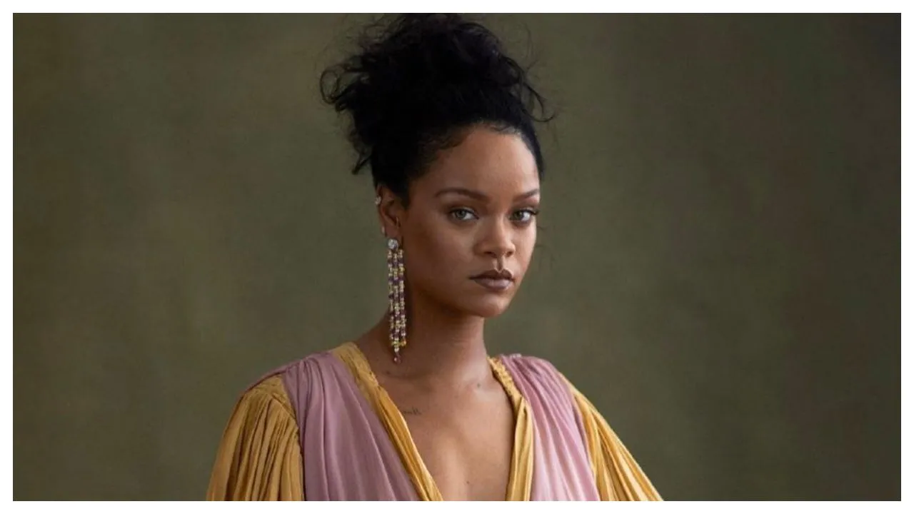 Couldn't Be A Sellout: Rihanna On Declining Super Bowl Gig