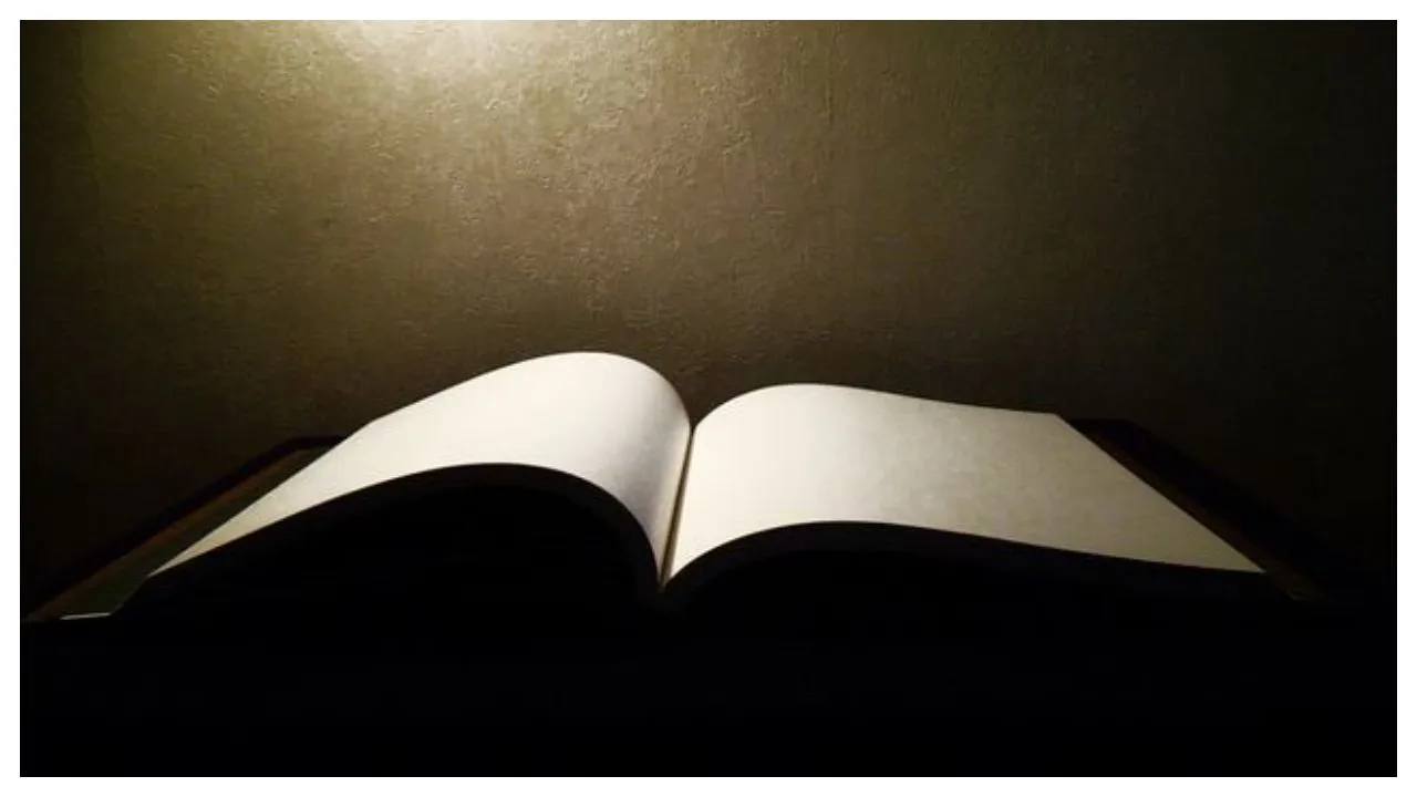 Student Submits â€˜Blankâ€™ Paper As Assignment But Gets An â€˜Aâ€™, How? Find Out The Reason