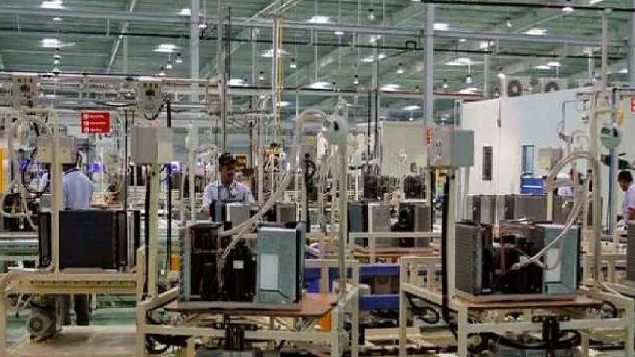 Industrial Output Declines By 1.1 Per Cent In August: Government Data
