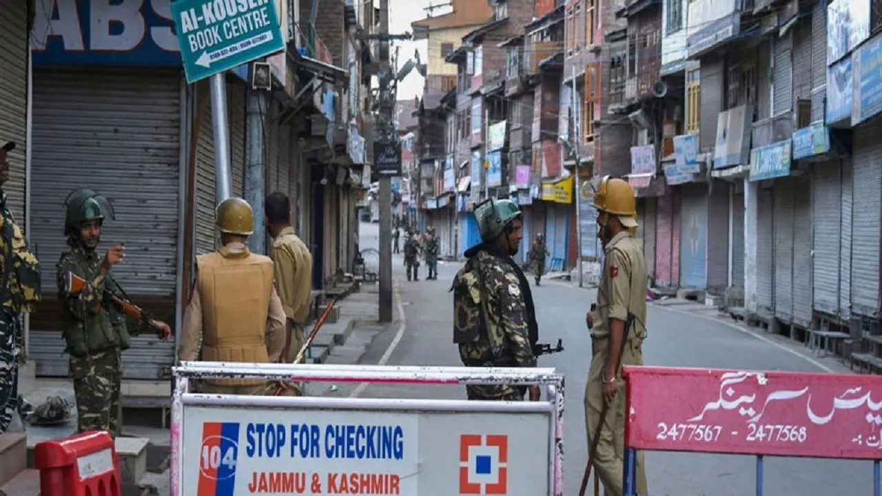 Jammu And Kashmir: 70 Days Later, Postpaid Mobile Services To Be Restored From Today