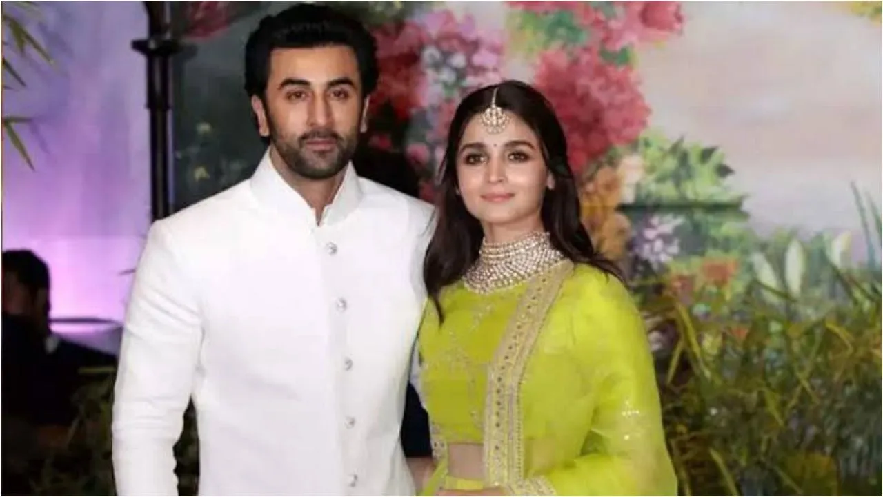 Alia Bhatt And Ranbir Kapoorâ€™s Wedding Invitation Takes Internet By Storm - Is It Real Or Fake?