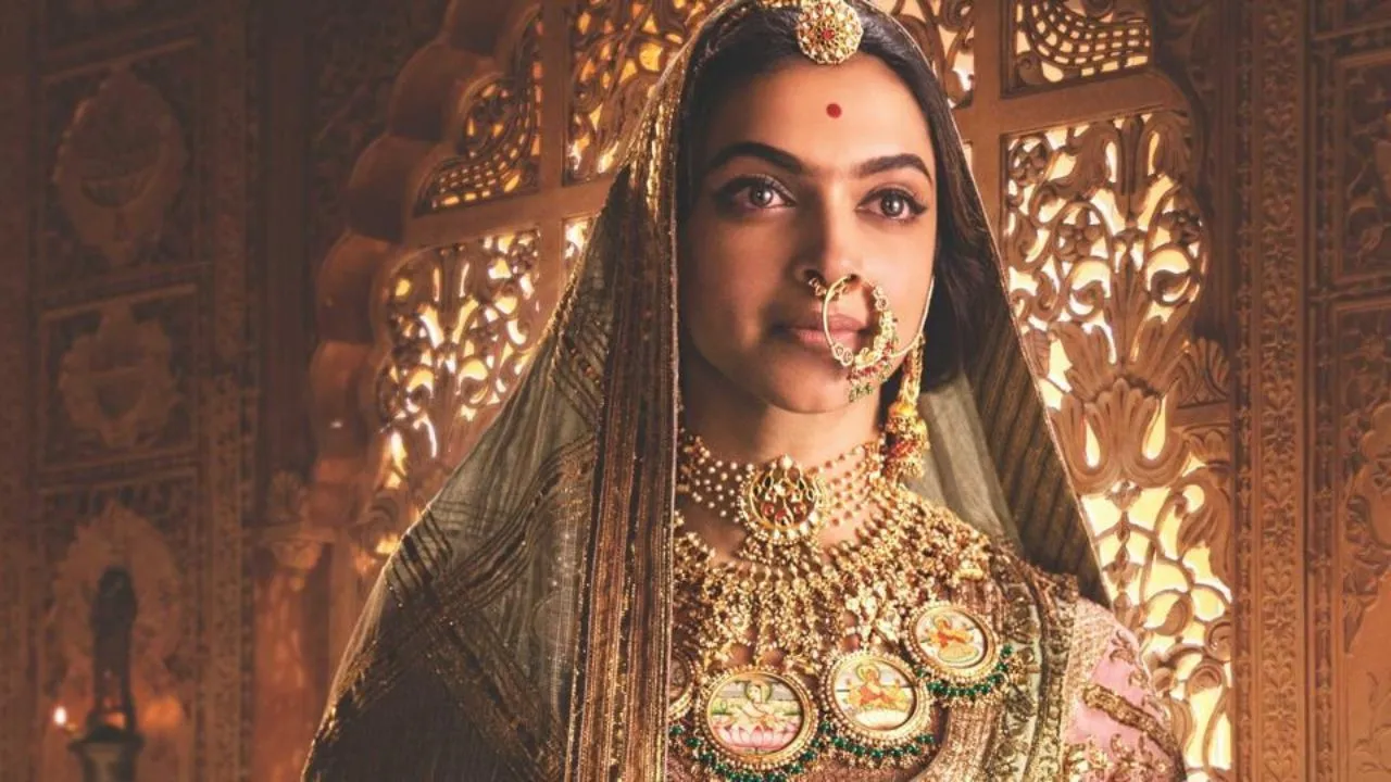  CONFIRMED! Deepika Padukone To Turn Draupadi for Madhu Mantenaâ€™s Mahabharat Slated To Release On THIS Date
