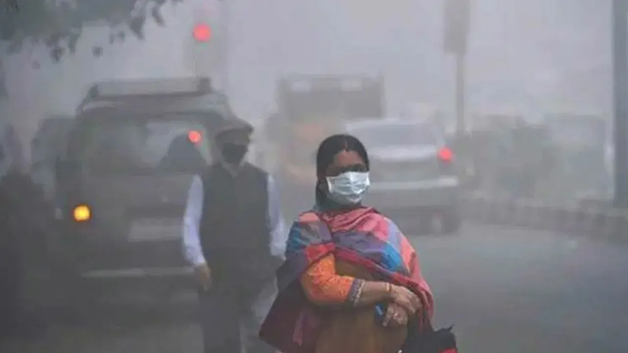 Pollution Levels Peak On Diwali Day In Delhi, Air Quality 'Severe' In Many Parts