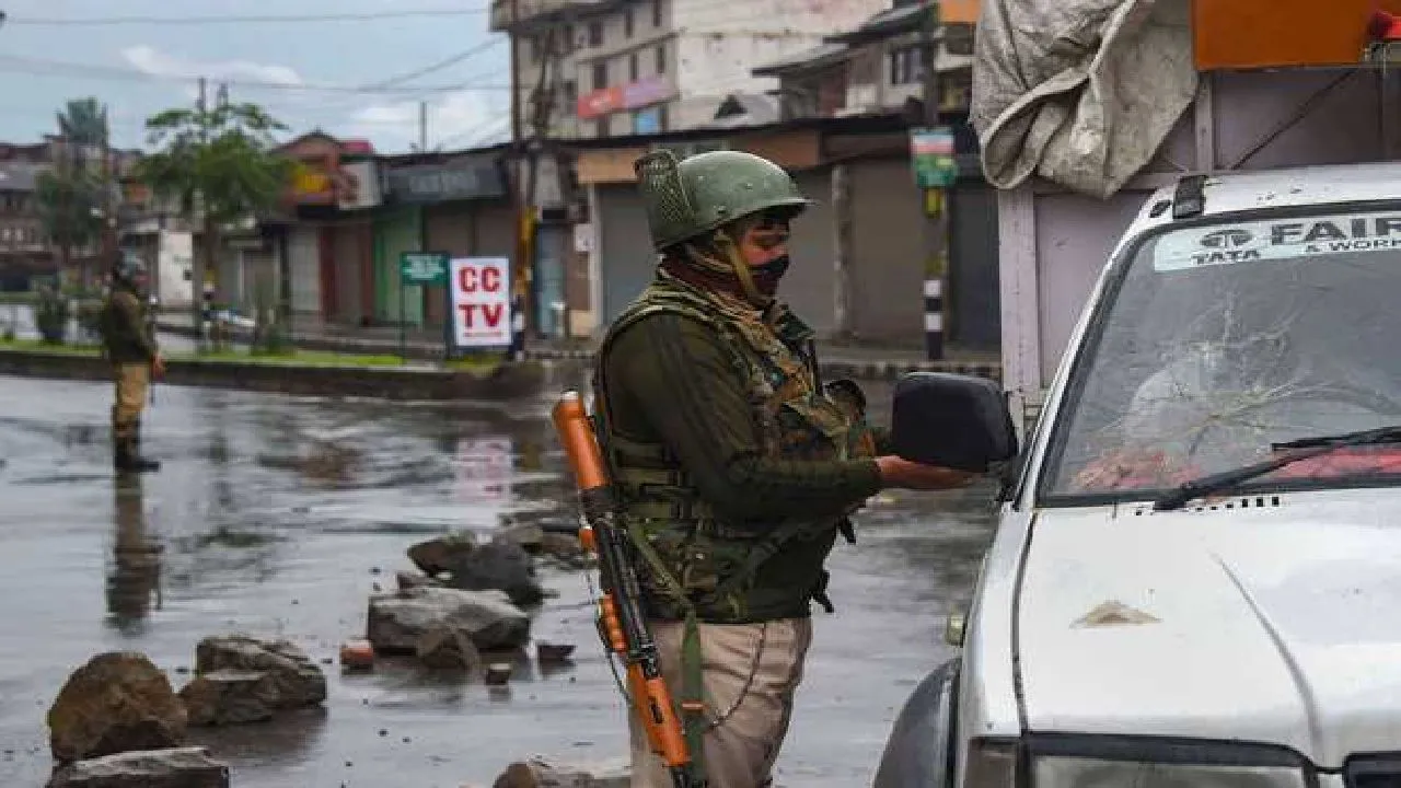 EU Far-Right Lawmakers In Kashmir: 85 Days And Counting, What's Up In Locked Down Valley