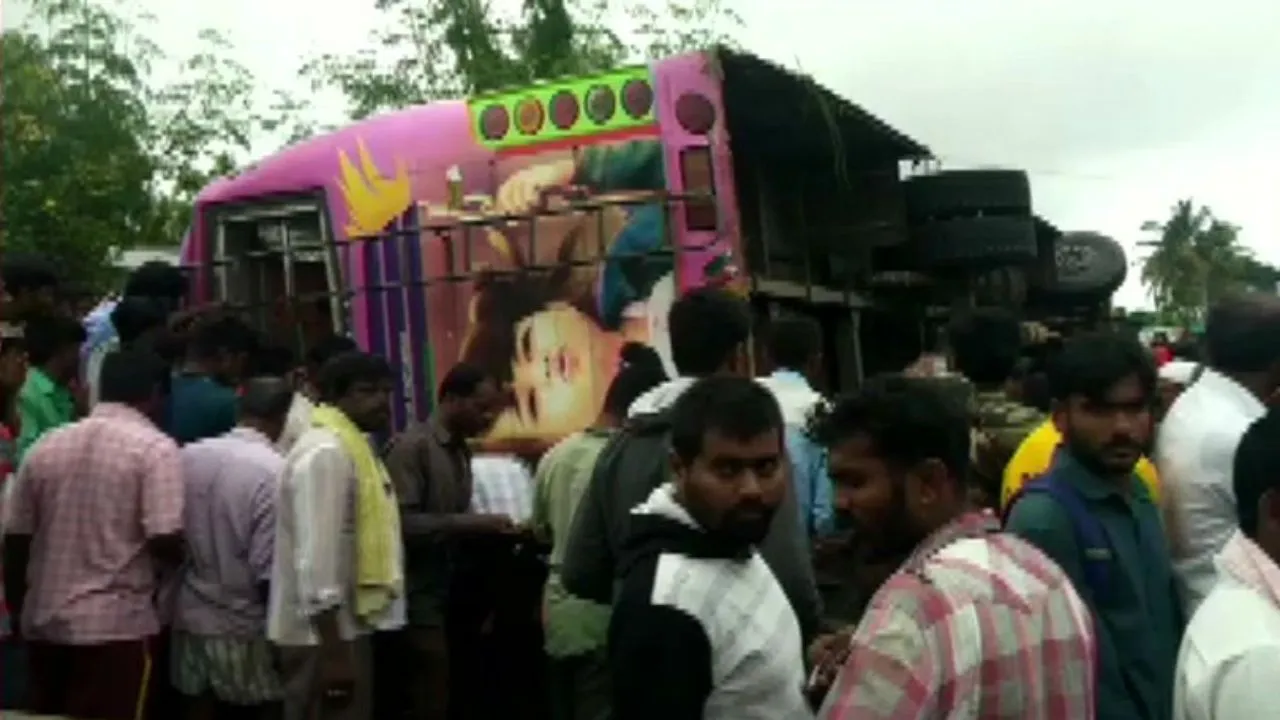 Karnataka: 5 Dead, 15 Injured After Bus Overturns Near Koratagere In Tumkur