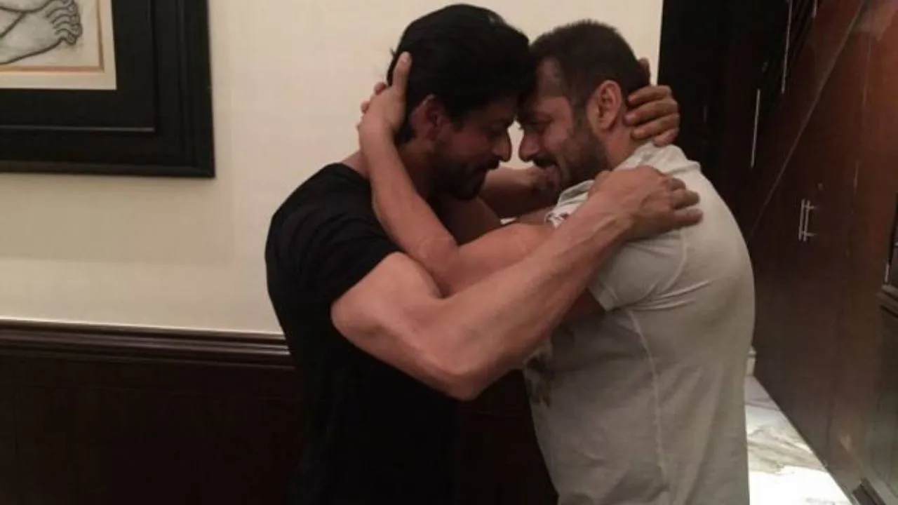 Salman Khanâ€™s Epic Appreciation Post For Shah Rukh Khanâ€™s Heroic Act Is Friendship Goals