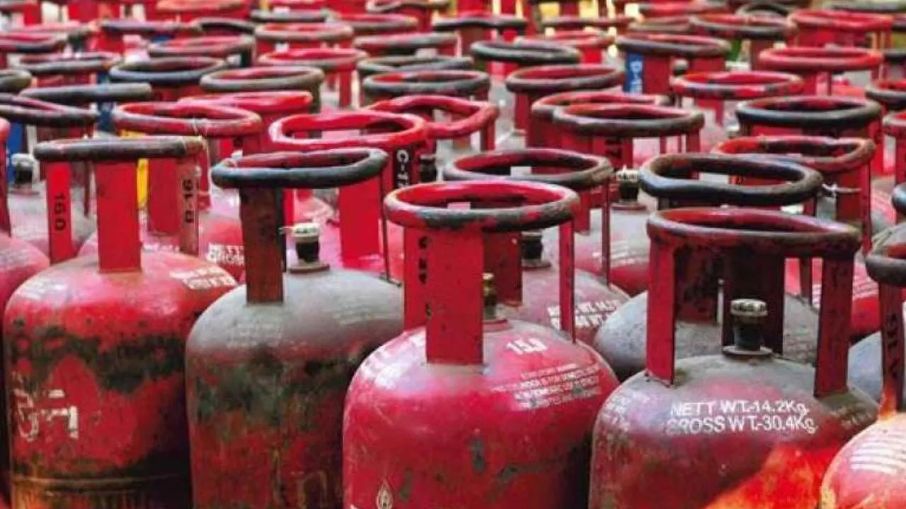 LPG Cylinder Price In November: Rates Increase For Third Straight Month, Check Out New Prices