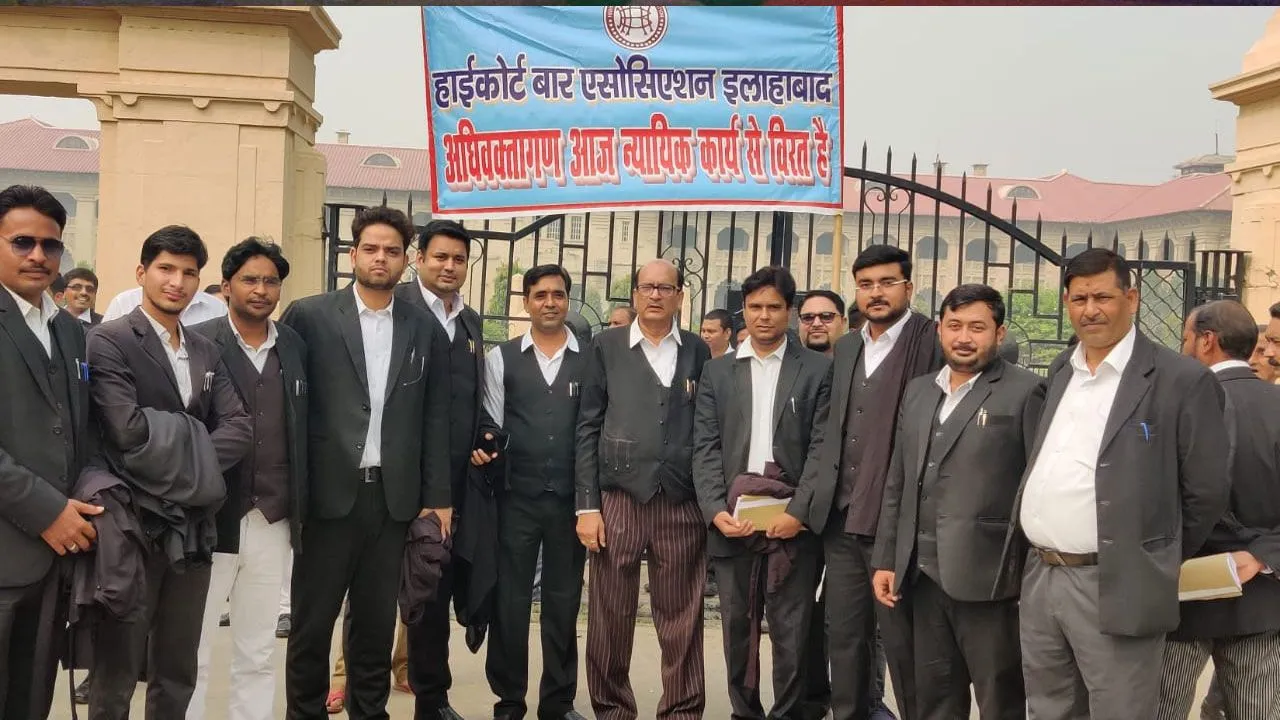 Lawyers Of Allahabad High Court Abstain From Work To Protest Clash At Tis Hazari Court