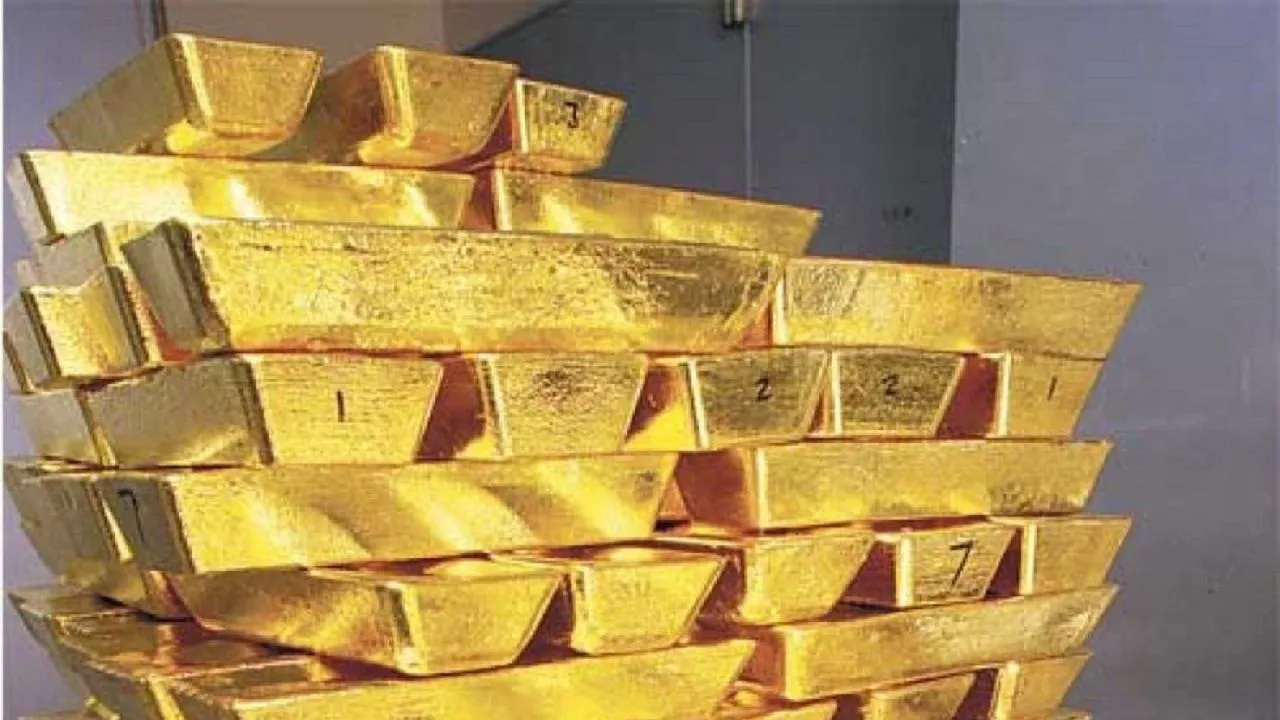 Gold Prices Up Rs 70 On Rupee Depreciation