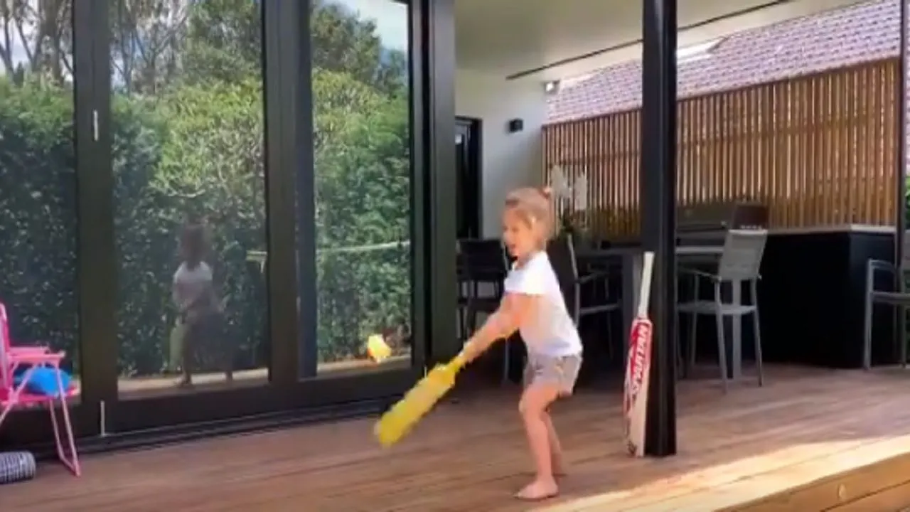'I Am Like Virat Kohli' - David Warner's Daughter Wows The Internet With Her Cricket