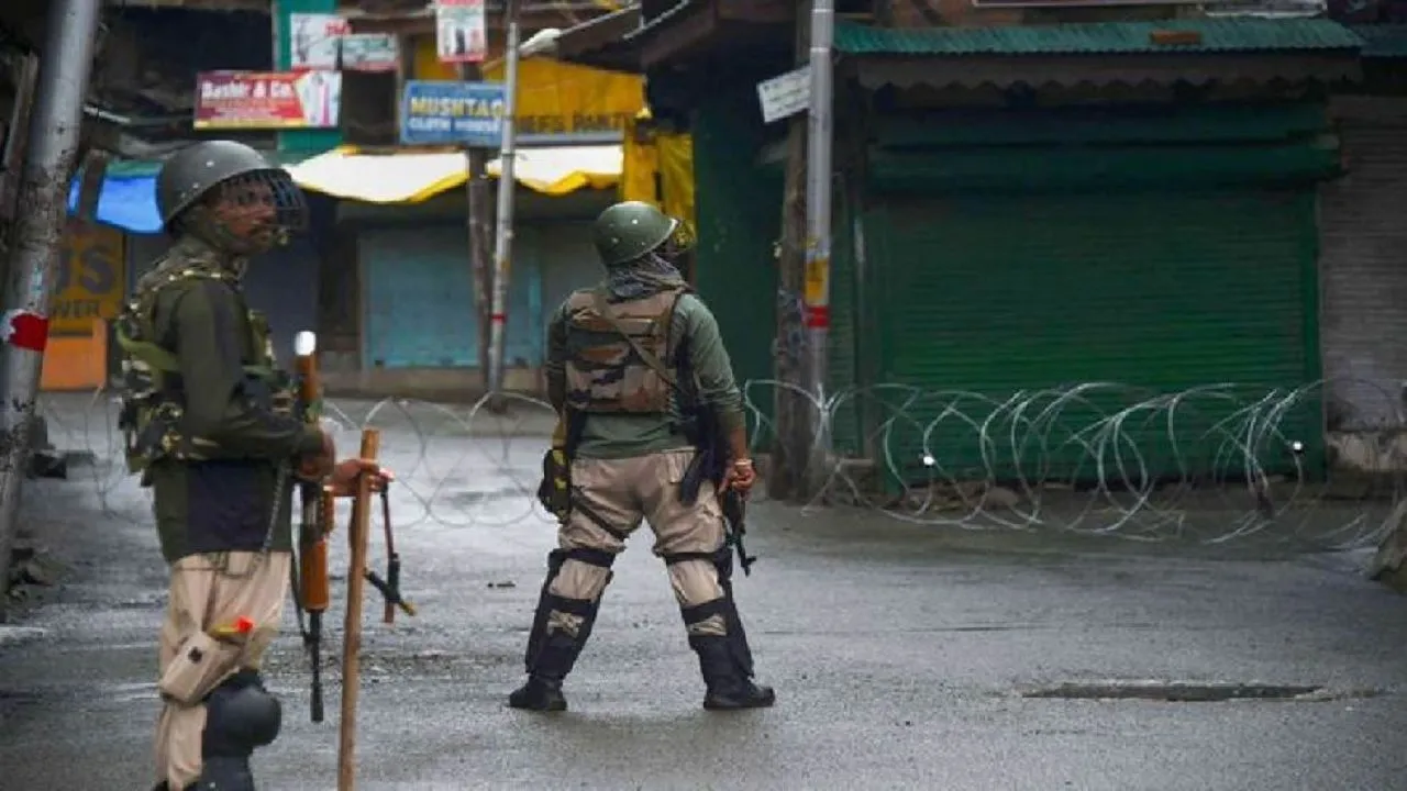 Eid Milad Un Nabi: Roads Leading To Kashmirâ€™s Hazratbal Shrine Sealed, Section 144 Imposed