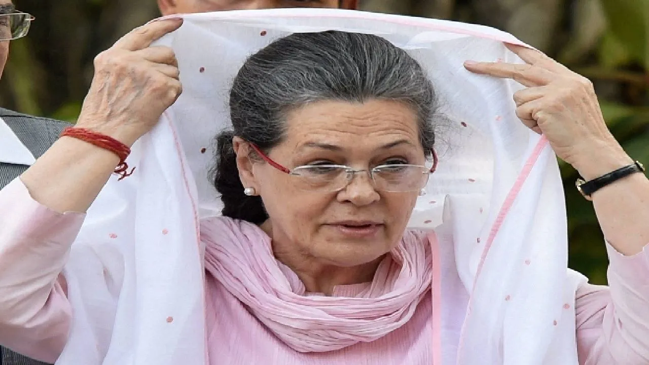 Maharashtra: Behind Congress' Reluctance Towards Shiv Sena, Ideological Gulf, 'Italian Mummy' Barb