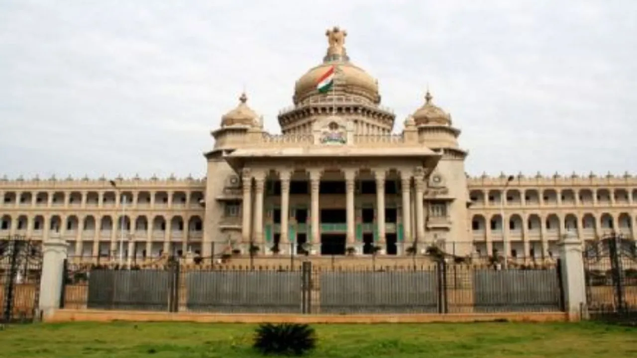 Karnataka: Rebel MLAs To Stay Disqualified But May Contest Bypolls, Rules Supreme Court