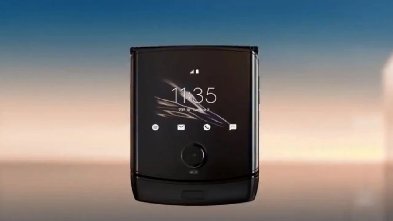 Motorola Razr (2019): Top 5 Features Of The Foldable Phone 