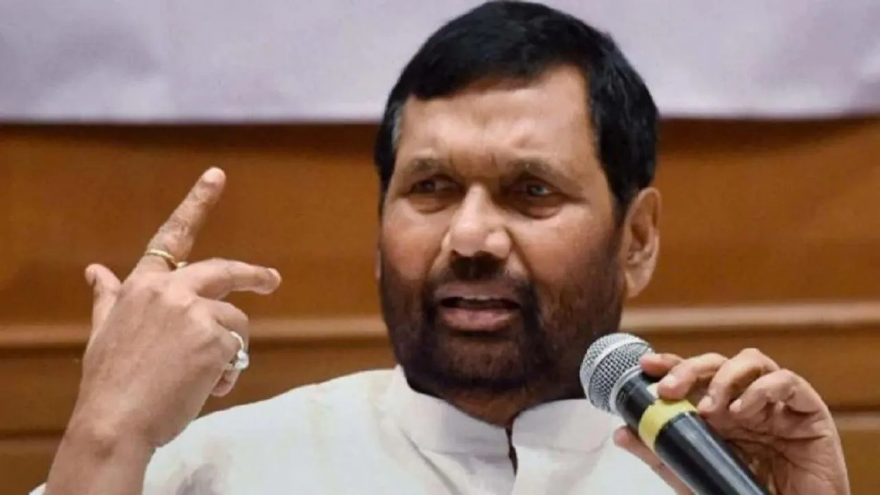 Union Minister Ram Villas Paswan Challenges Kejriwal To Name Officials To Test Delhi Water