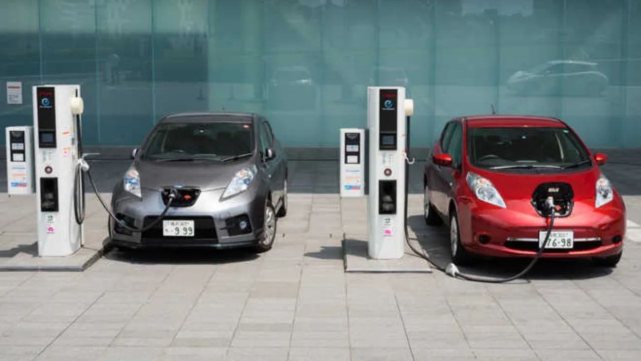 Novel Battery Can Charge Electric Cars In Just 10 Minutes