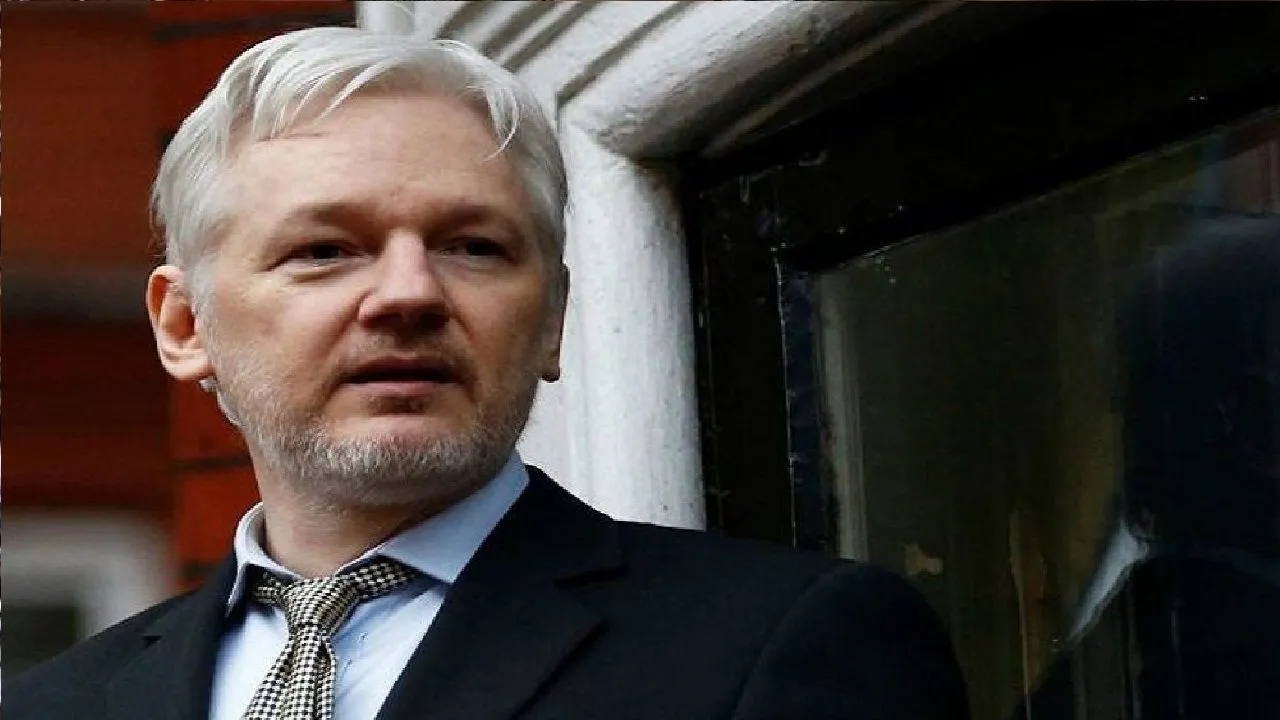 Sweden Drops Rape Investigation Against WikiLeaks Founder Julian Assange