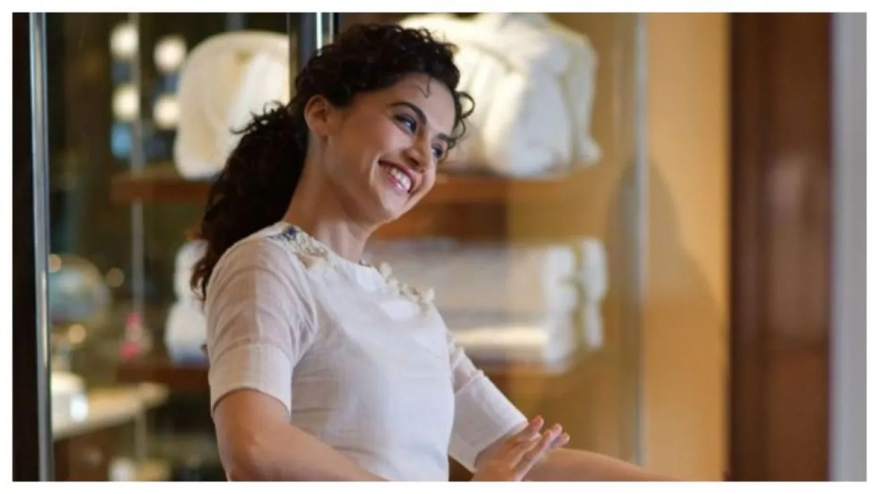 Taapsee Pannu Shuts Man Asking Her To Speak In Hindi At IFFI 2019; Netizens Trend #TaapseeOnFire
